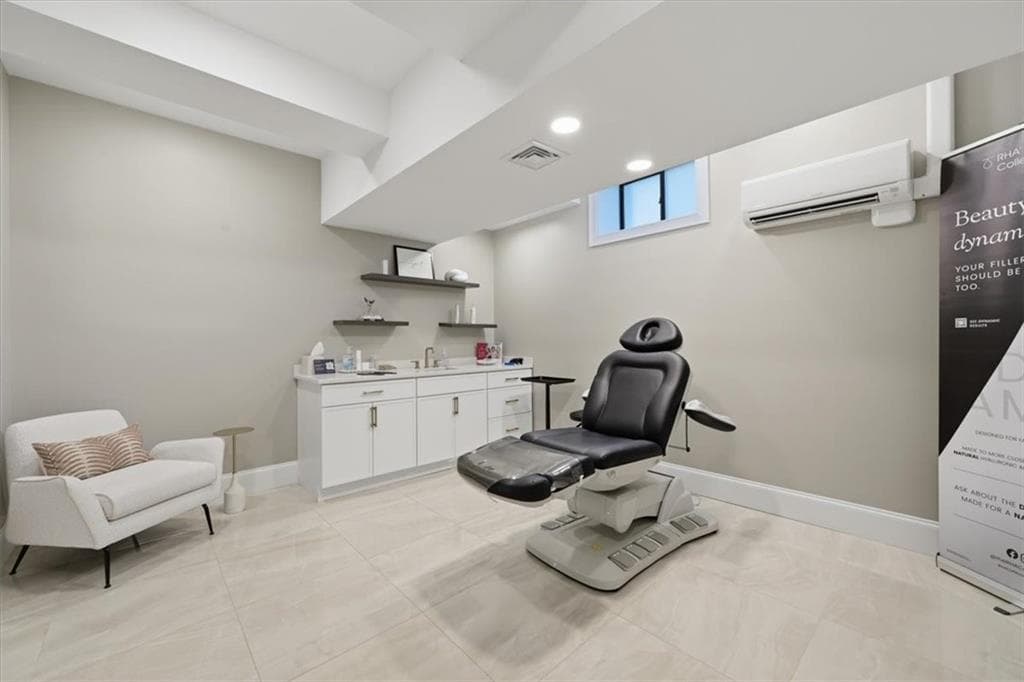 Commercial at 41 Rolfe Square, Cranston, photo 22 of 48