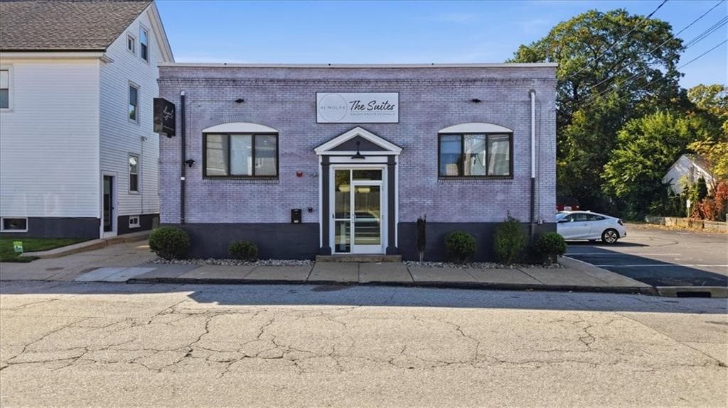 Commercial at 41 Rolfe Square, Cranston, photo 4 of 48