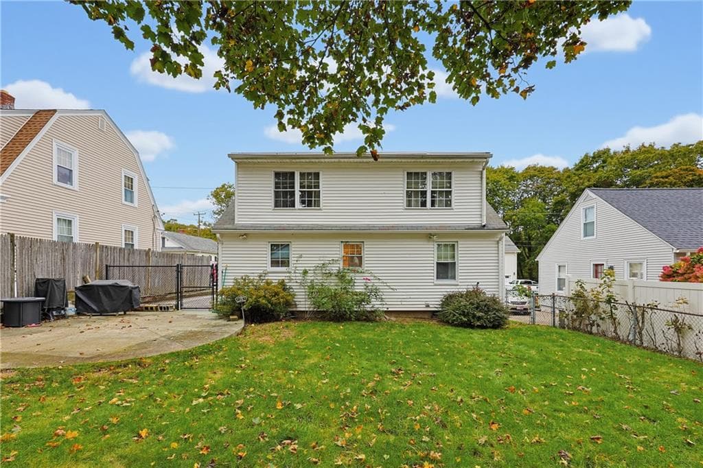 Single Family Residence at 5 Edwards Road, Johnston, photo 36 of 37