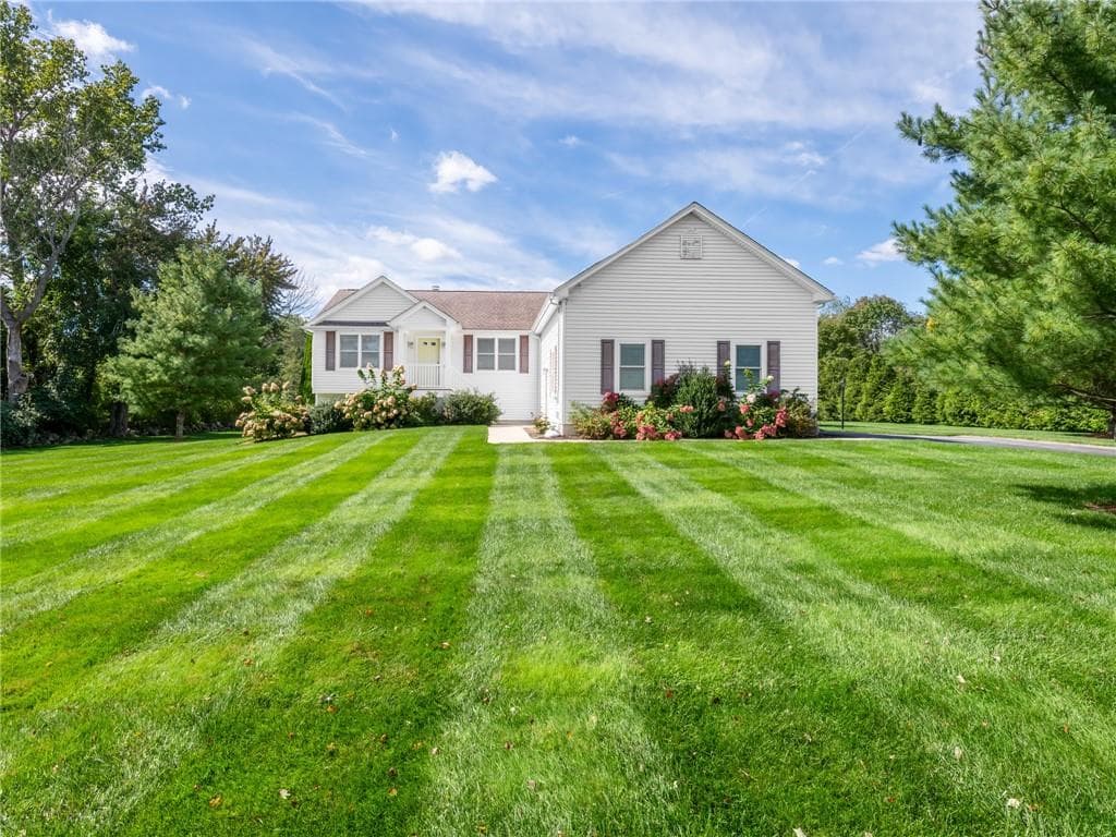 Single Family Residence at 550 Seven Mile Road, Scituate, photo 2 of 39