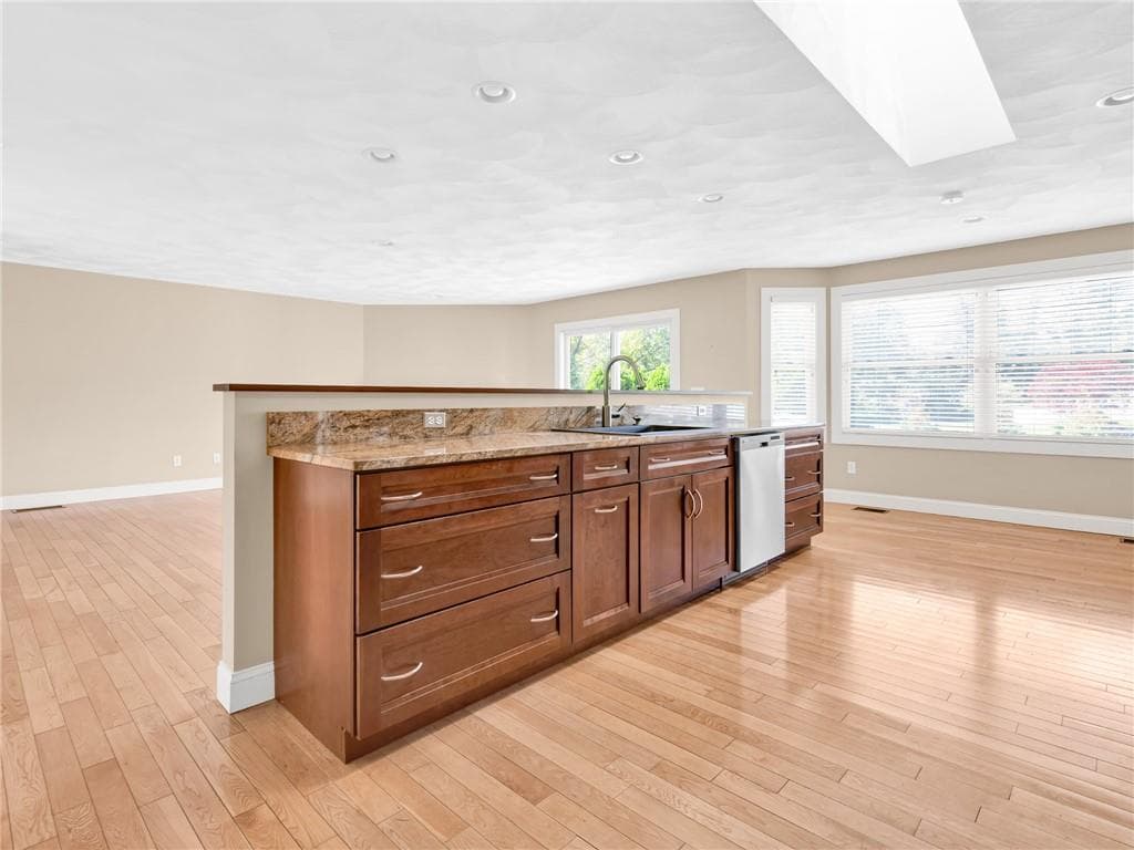 Single Family Residence at 550 Seven Mile Road, Scituate, photo 13 of 39