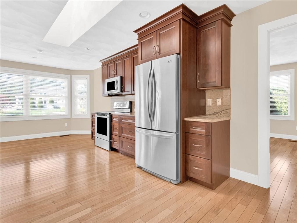 Single Family Residence at 550 Seven Mile Road, Scituate, photo 16 of 39