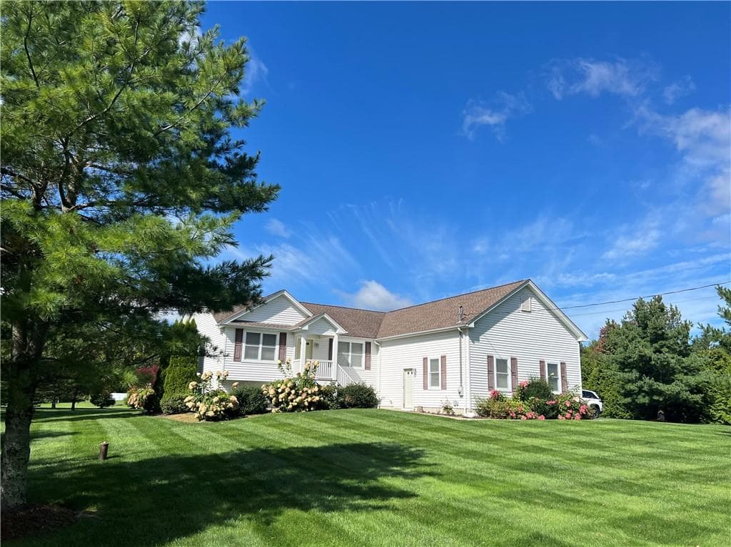 Single Family Residence at 550 Seven Mile Road, Scituate, photo 37 of 39