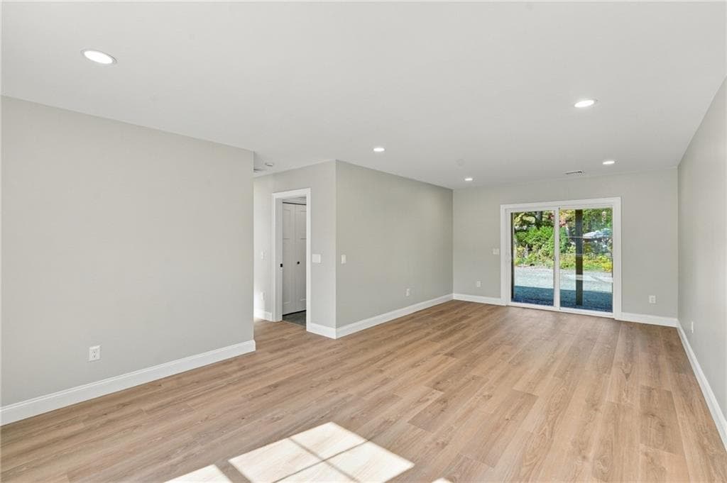 Single Family Residence at 5 Anthony Drive, Cranston, photo 26 of 36