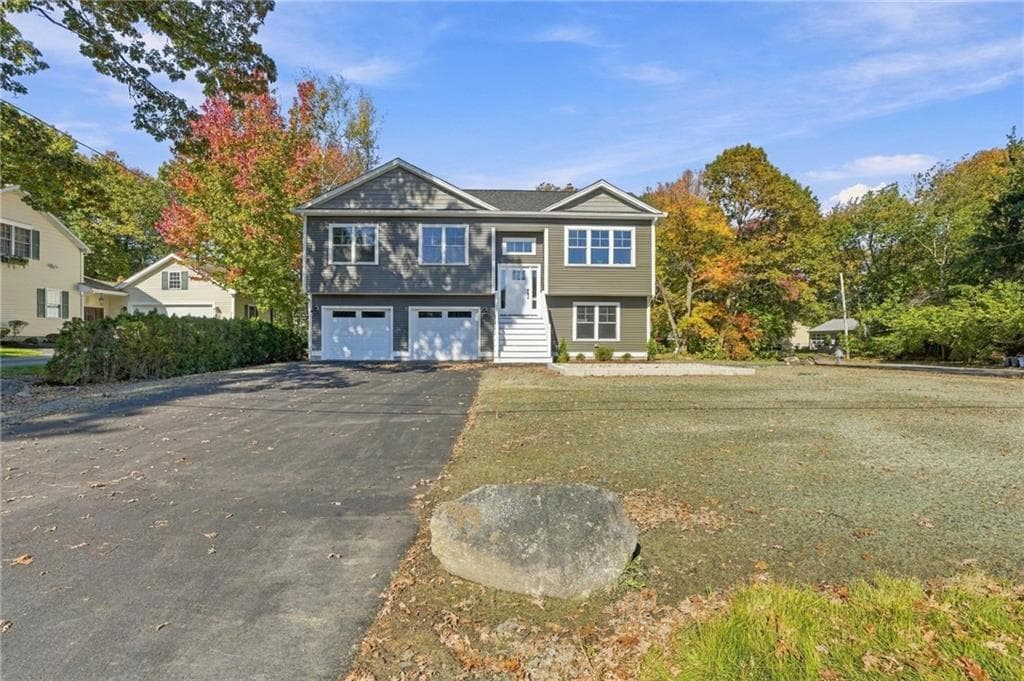 Single Family Residence at 5 Anthony Drive, Cranston, photo 31 of 36