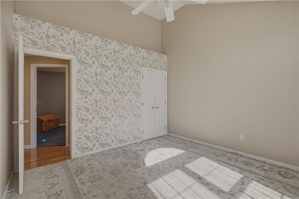 Single Family Residence at 69 Carriage Drive, Portsmouth, photo 23 of 50