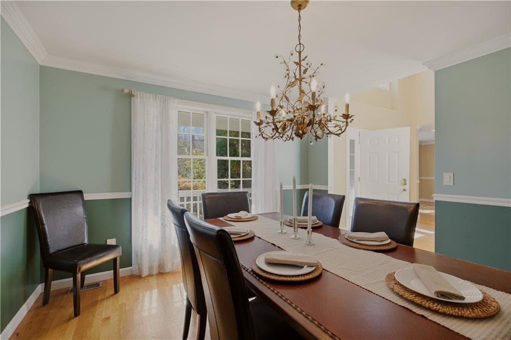 Single Family Residence at 69 Carriage Drive, Portsmouth, photo 6 of 50