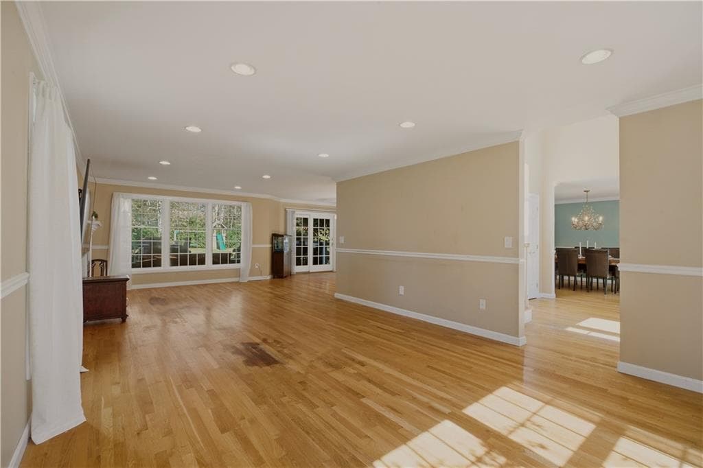 Single Family Residence at 69 Carriage Drive, Portsmouth, photo 17 of 50