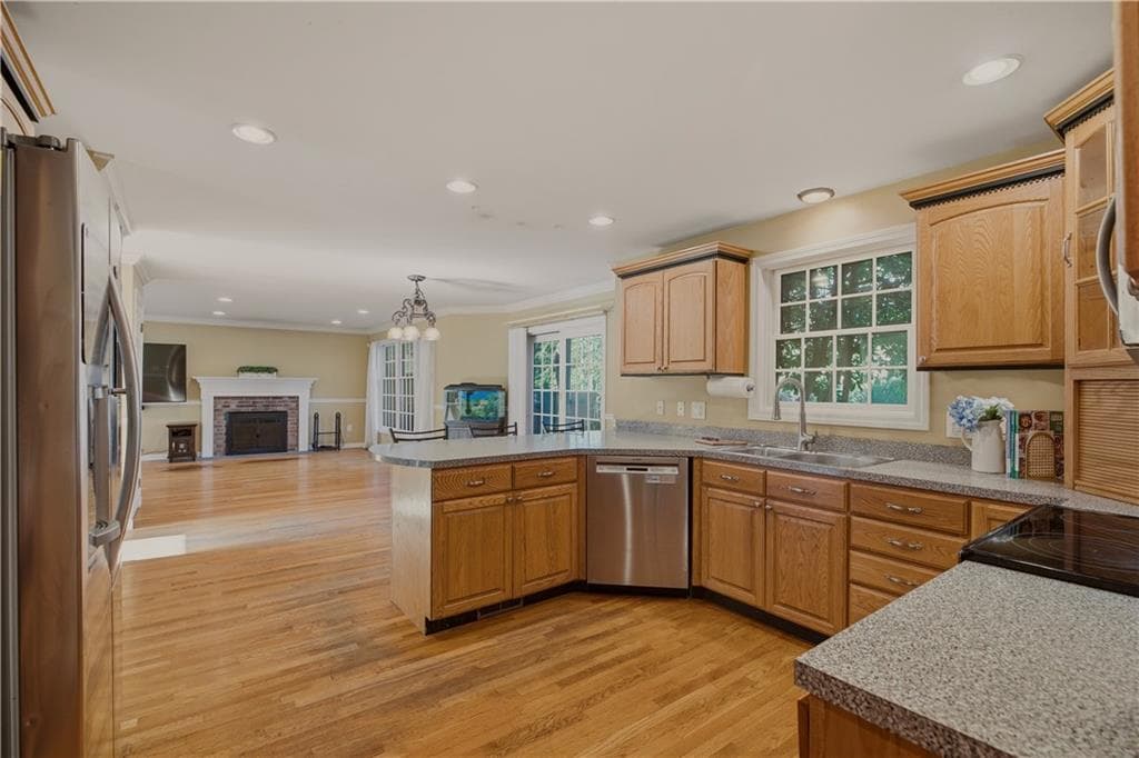 Single Family Residence at 69 Carriage Drive, Portsmouth, photo 12 of 50