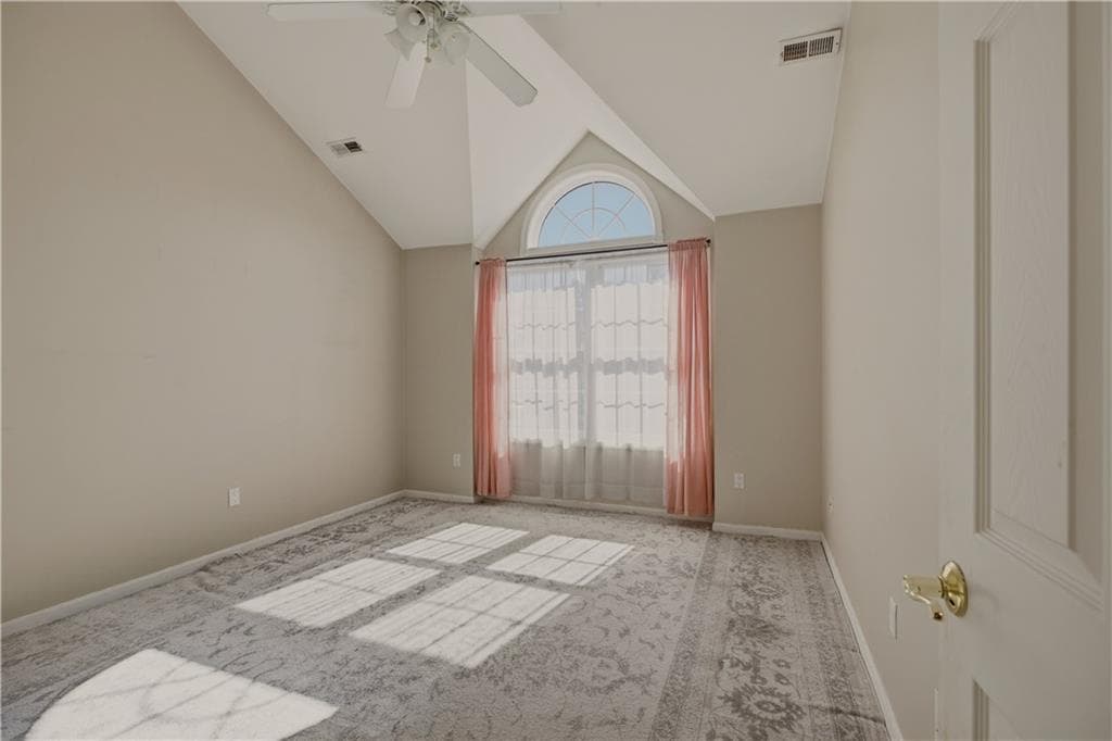 Single Family Residence at 69 Carriage Drive, Portsmouth, photo 22 of 50