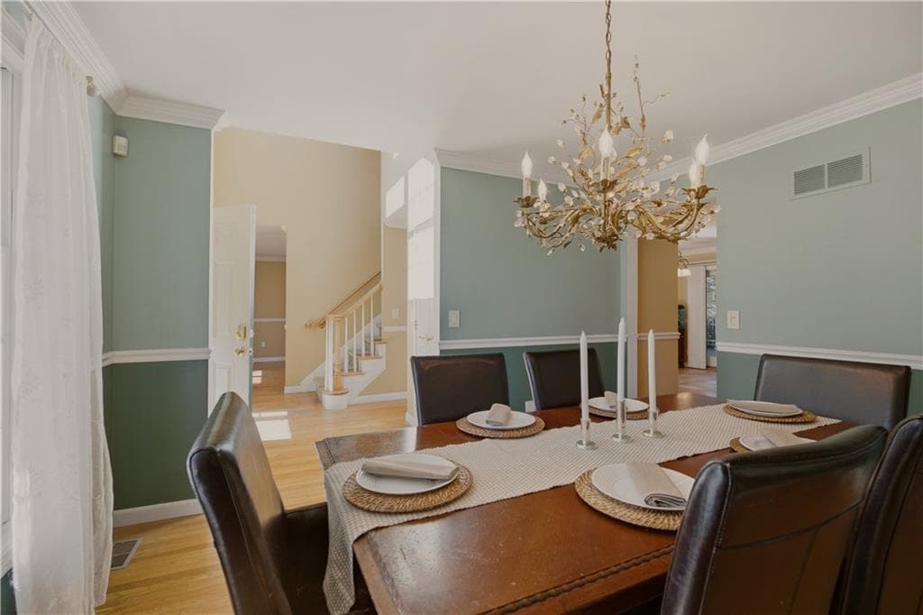 Single Family Residence at 69 Carriage Drive, Portsmouth, photo 7 of 50