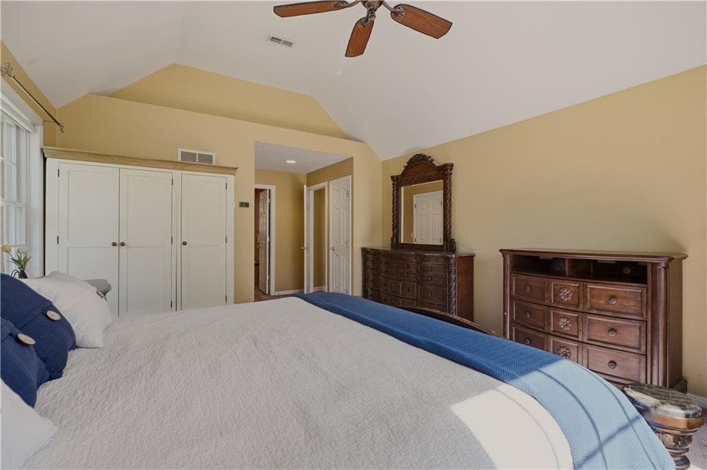 Single Family Residence at 69 Carriage Drive, Portsmouth, photo 28 of 50