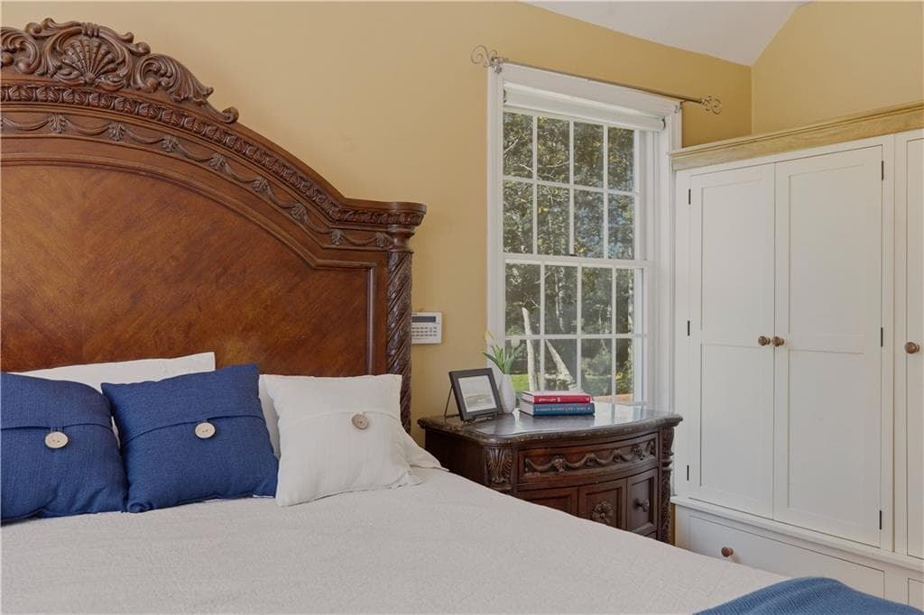 Single Family Residence at 69 Carriage Drive, Portsmouth, photo 30 of 50