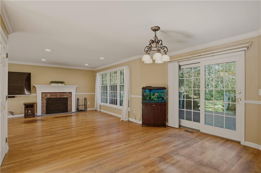 Single Family Residence at 69 Carriage Drive, Portsmouth, photo 14 of 50