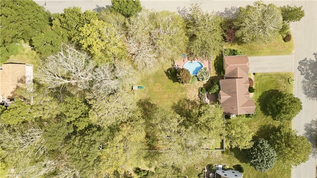 Single Family Residence at 69 Carriage Drive, Portsmouth, photo 50 of 50