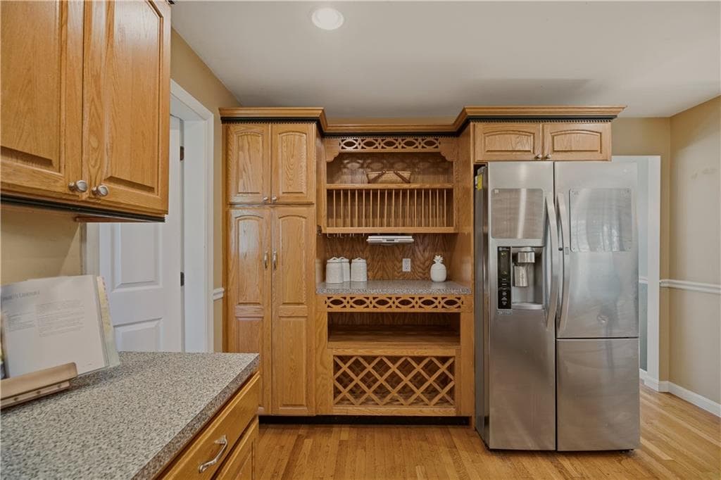 Single Family Residence at 69 Carriage Drive, Portsmouth, photo 11 of 50