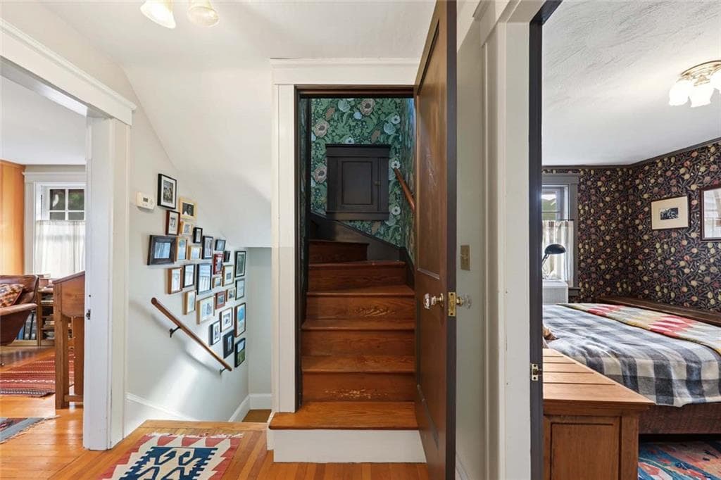 Single Family Residence at 366 Morris Avenue, Providence, photo 37 of 49
