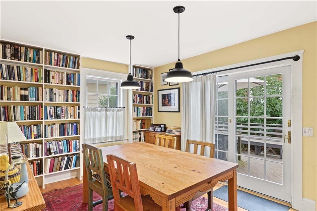 Single Family Residence at 366 Morris Avenue, Providence, photo 21 of 49
