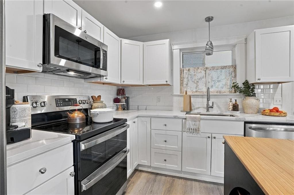 Multi Family at 15 Taft Street, Coventry, photo 5 of 43