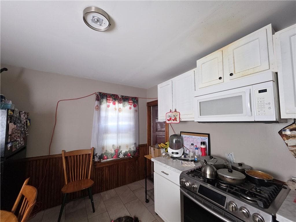 Multi Family at 38 Wildwood Avenue, Providence, photo 22 of 33