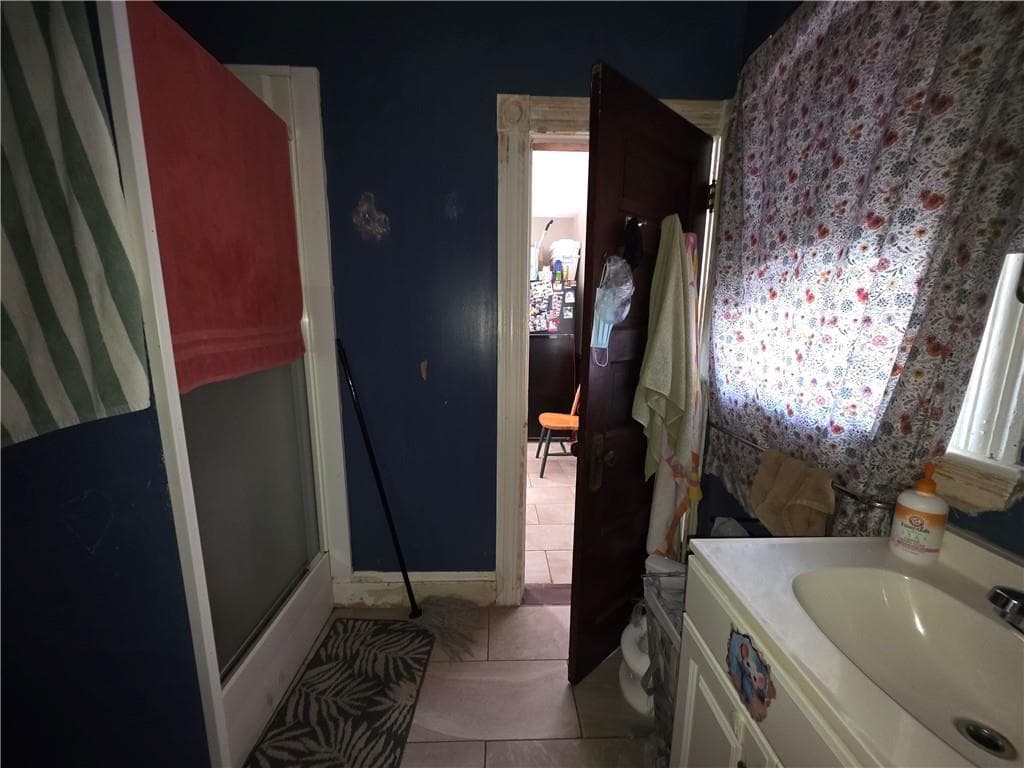 Multi Family at 38 Wildwood Avenue, Providence, photo 20 of 33