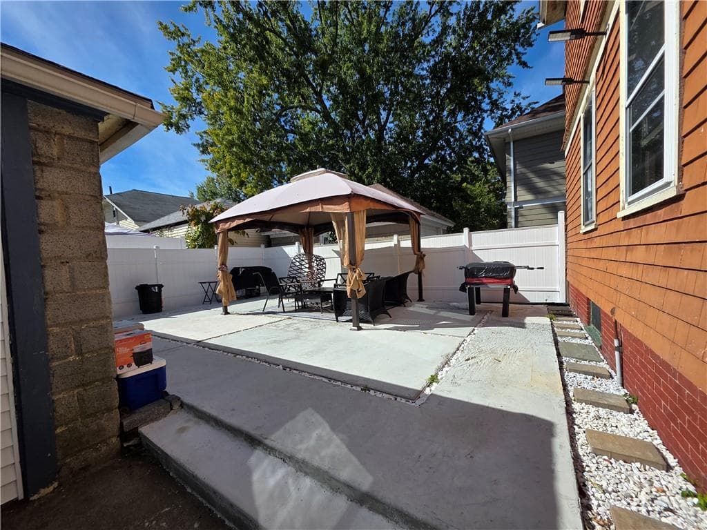 Multi Family at 38 Wildwood Avenue, Providence, photo 31 of 33