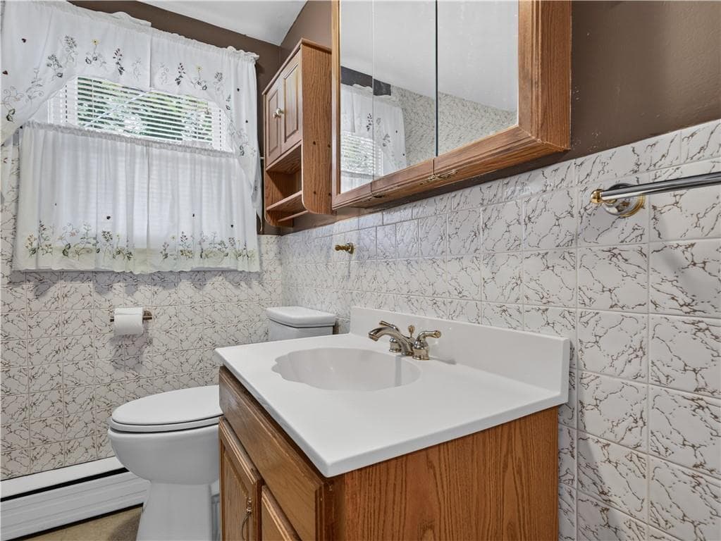 Single Family Residence at 44 Meadow Drive, West Warwick, photo 27 of 49