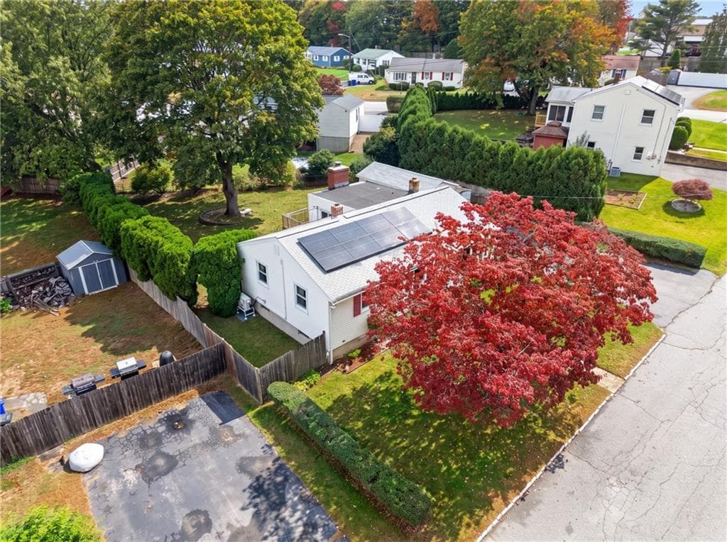 Single Family Residence at 44 Meadow Drive, West Warwick, photo 6 of 49