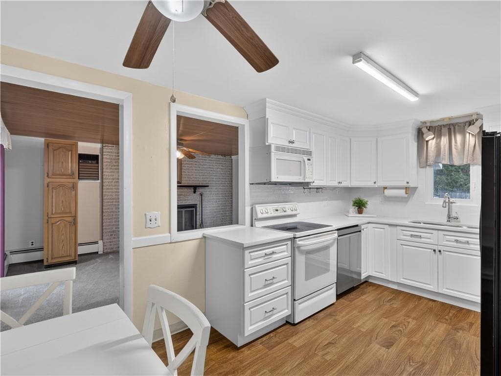 Single Family Residence at 44 Meadow Drive, West Warwick, photo 16 of 49