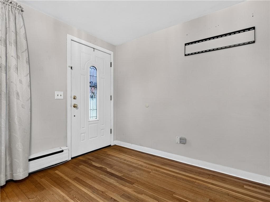 Single Family Residence at 44 Meadow Drive, West Warwick, photo 10 of 49