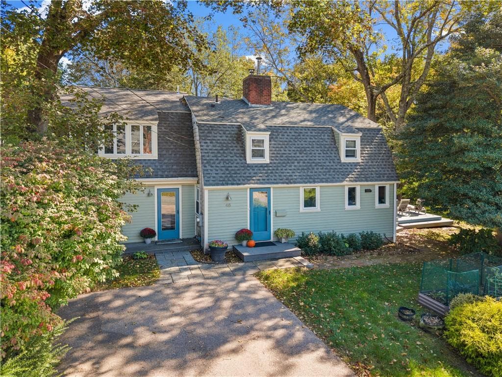 Single Family Residence at 48 Hillcrest Road, South Kingstown, photo 2 of 44