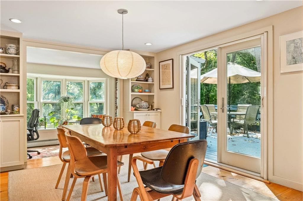 Single Family Residence at 48 Hillcrest Road, South Kingstown, photo 12 of 44