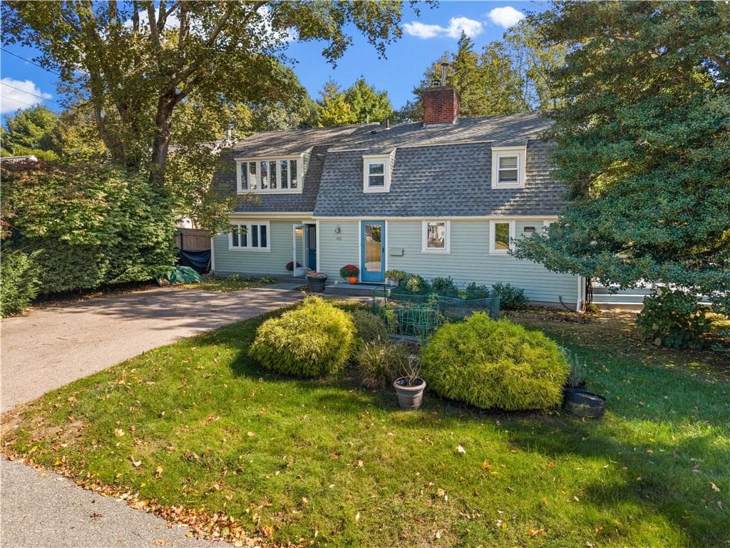 Single Family Residence at 48 Hillcrest Road, South Kingstown, photo 3 of 44