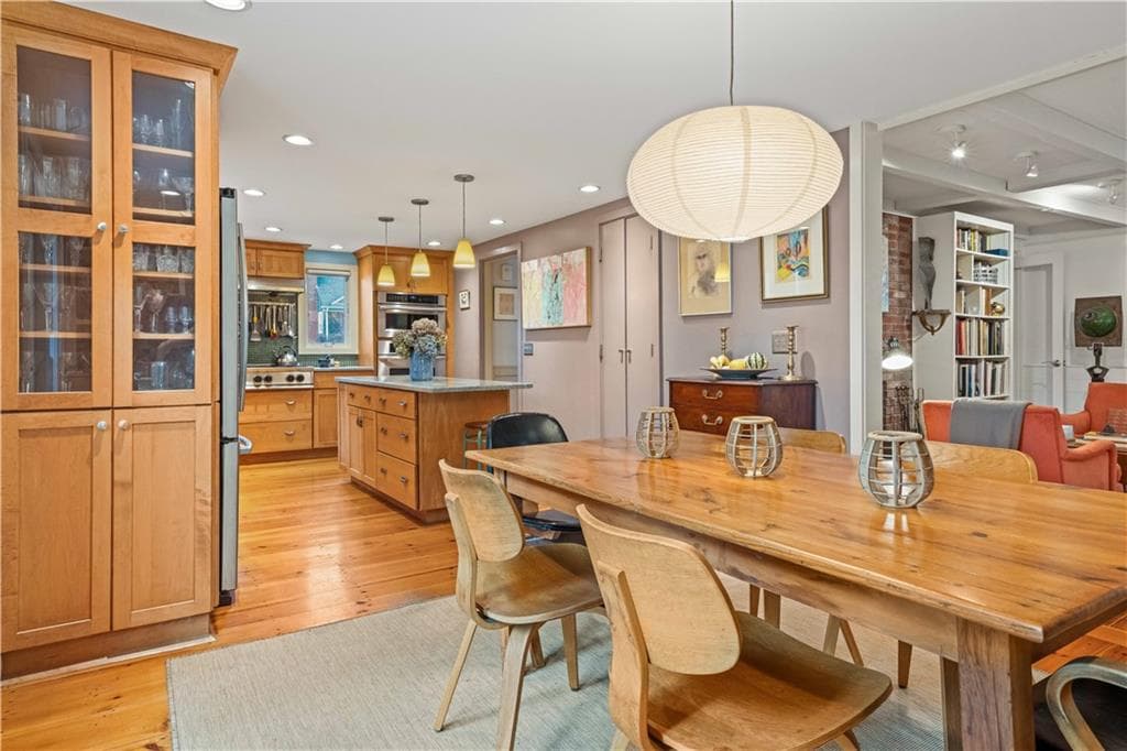 Single Family Residence at 48 Hillcrest Road, South Kingstown, photo 15 of 44