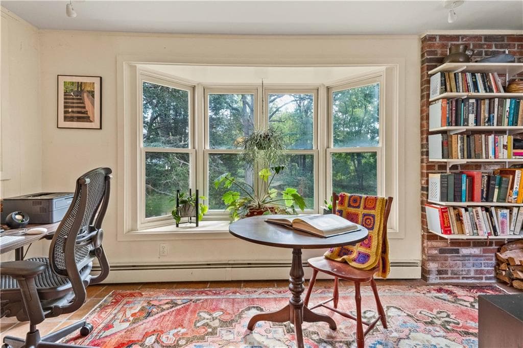 Single Family Residence at 48 Hillcrest Road, South Kingstown, photo 11 of 44