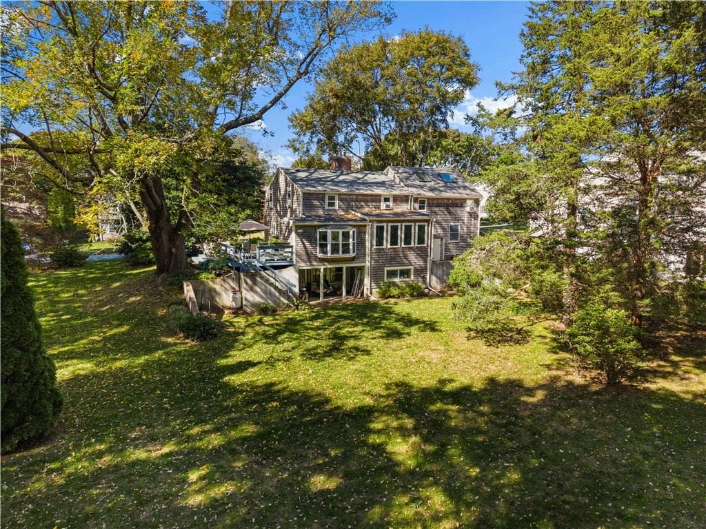 Single Family Residence at 48 Hillcrest Road, South Kingstown, photo 4 of 44