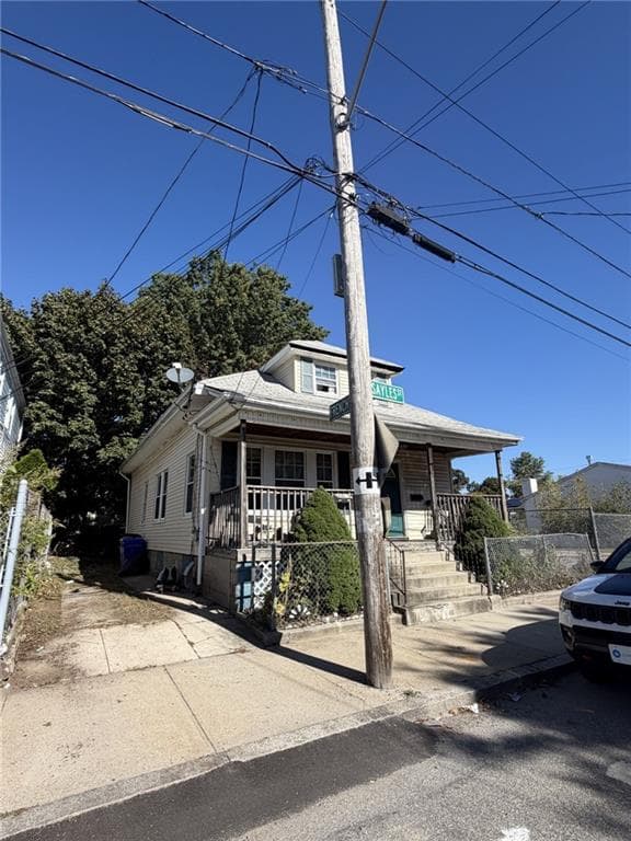 Single Family Residence at 287 Sayles Street, Providence, photo 2 of 24