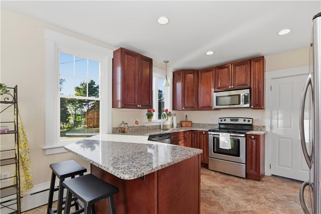 Single Family Residence at 484 Oliphant Lane, Middletown, photo 17 of 50