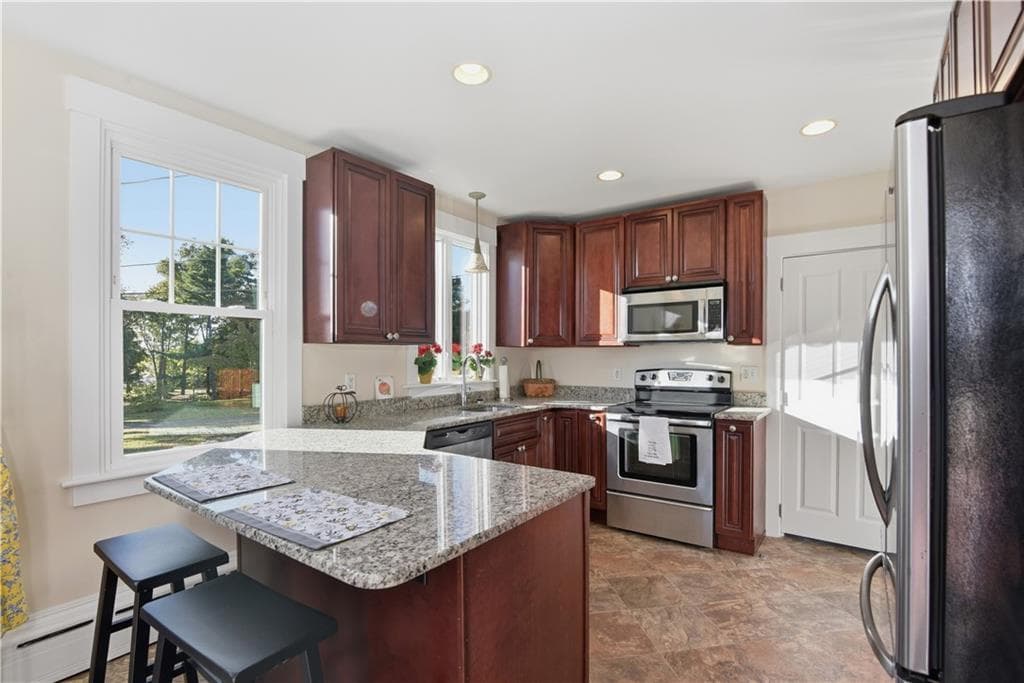 Single Family Residence at 484 Oliphant Lane, Middletown, photo 20 of 50