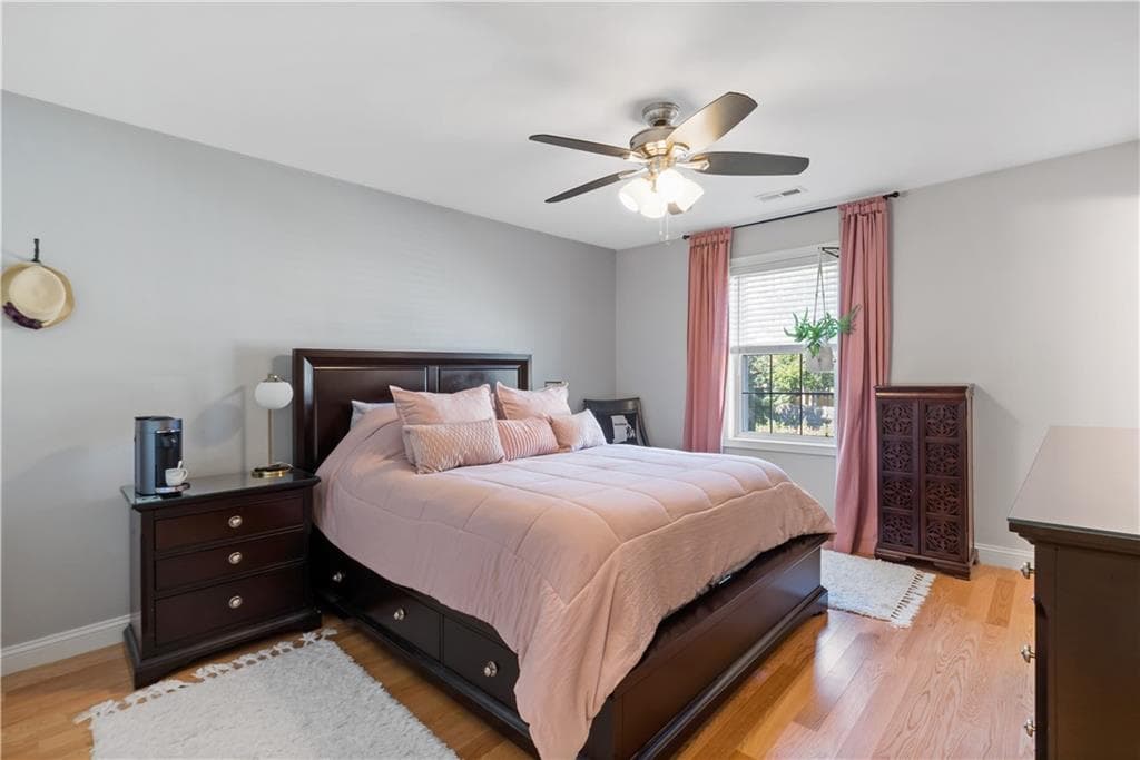 Condominium at 53 Vine Street, East Greenwich, photo 16 of 31
