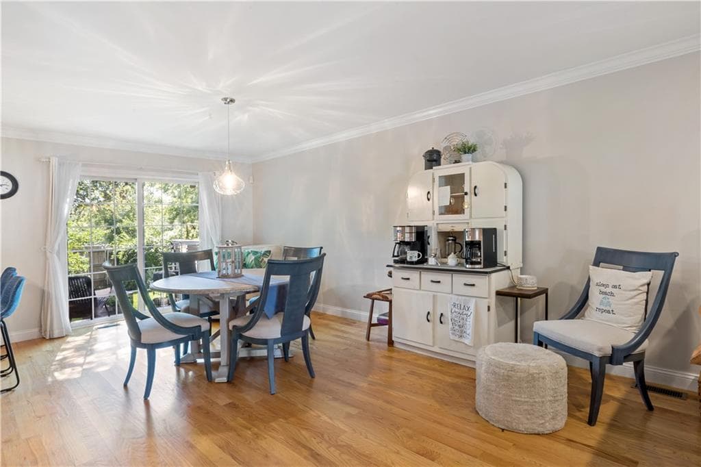 Condominium at 53 Vine Street, East Greenwich, photo 9 of 31