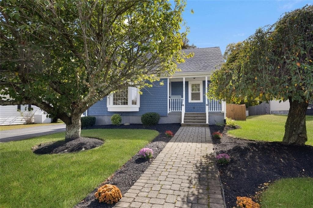 Single Family Residence at 111 Durfee Road, Tiverton, photo 2 of 50
