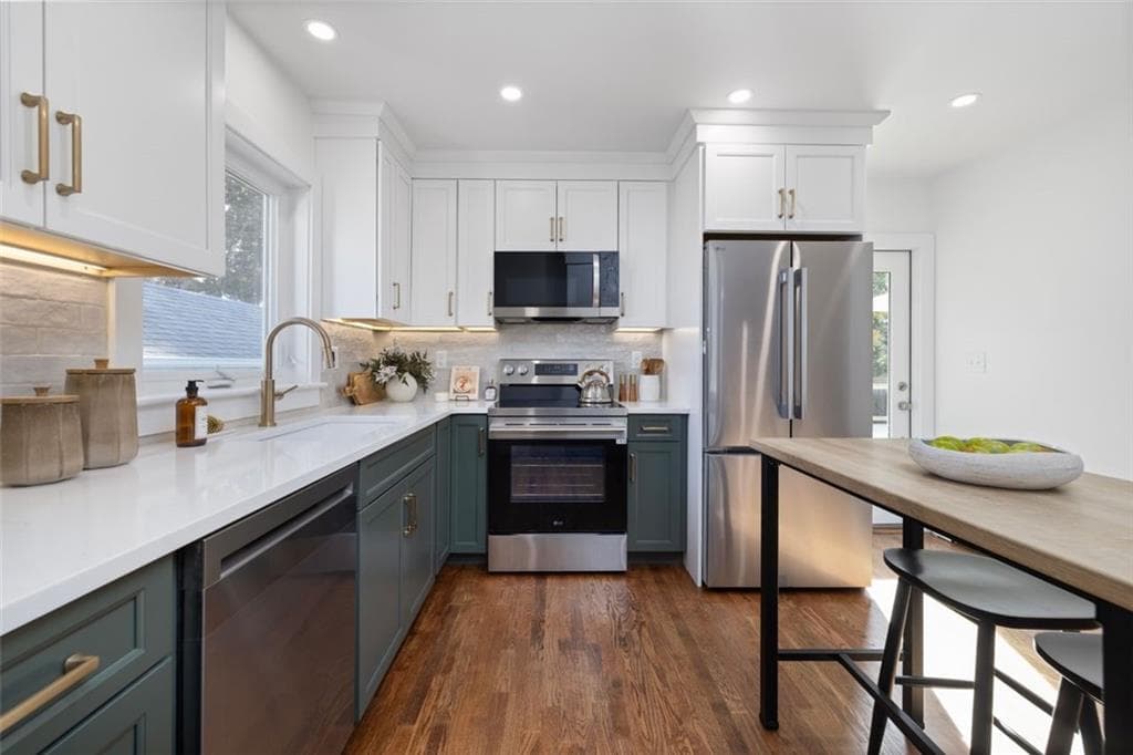 Single Family Residence at 111 Durfee Road, Tiverton, photo 12 of 50