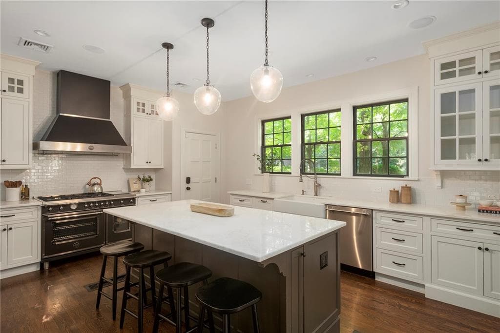 Single Family Residence at 330 Freeman Parkway, Providence, photo 17 of 50