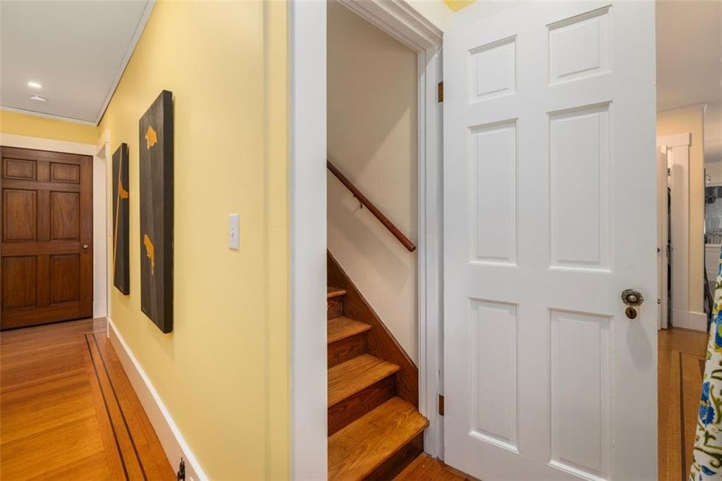 Single Family Residence at 103 Glen Road, Woonsocket, photo 35 of 50