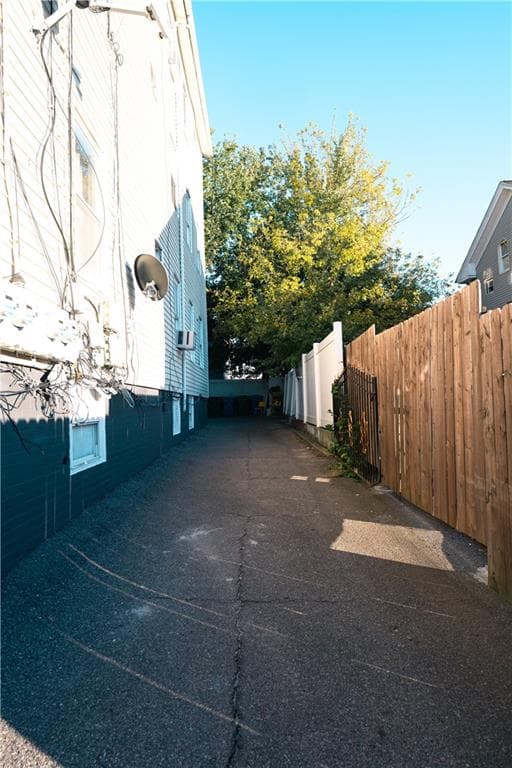 Multi Family at 9 Steuben Street, Providence, photo 5 of 34