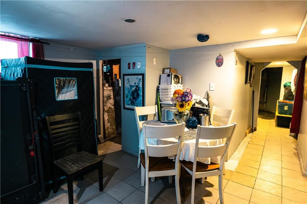 Multi Family at 9 Steuben Street, Providence, photo 29 of 34