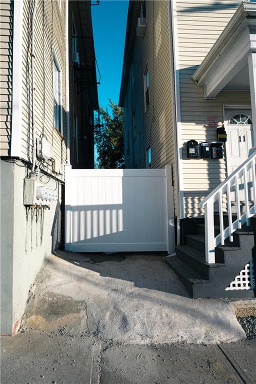 Multi Family at 9 Steuben Street, Providence, photo 4 of 34