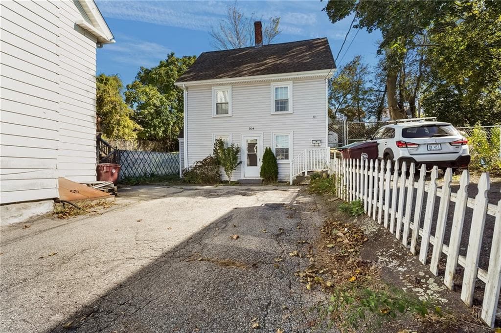 Single Family Residence at 304 Park Avenue, Woonsocket, photo 2 of 45