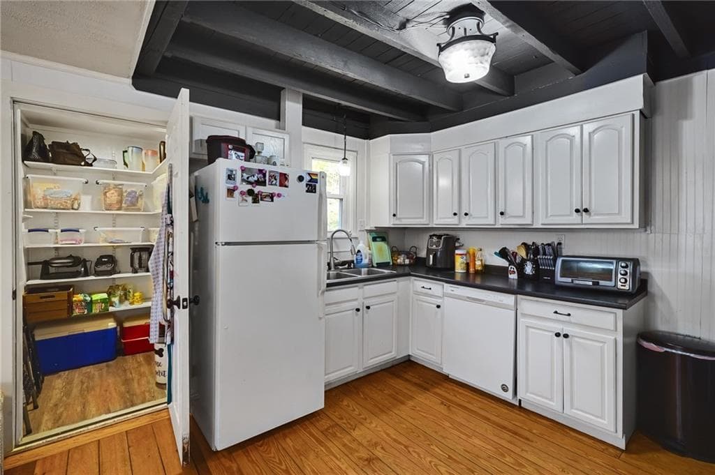 Single Family Residence at 304 Park Avenue, Woonsocket, photo 6 of 45